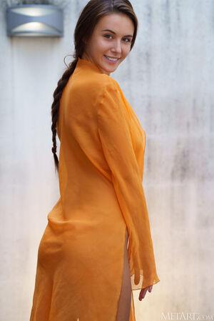 Original 1366 px/ 2048 px