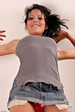 Original 1067 px/ 1600 px