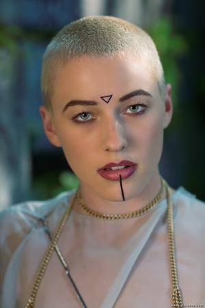 Original 1066 px/ 1600 px