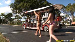 Original 864 px/ 486 px