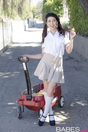 Original 532 px/ 798 px