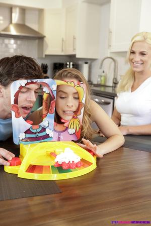 Original 3840 px/ 5760 px