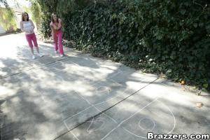 Original 900 px/ 600 px