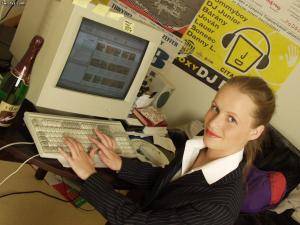 Original 973 px/ 730 px