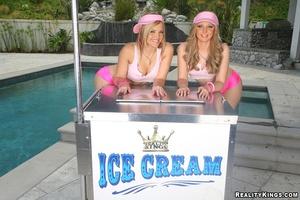 Original 900 px/ 600 px