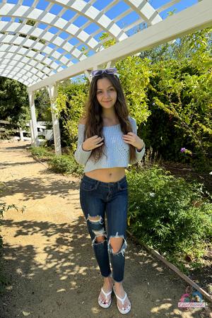 Original 2000 px/ 3000 px