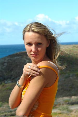 Original 682 px/ 1024 px