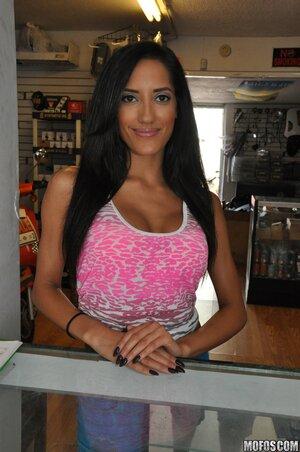 #LatinaSexTapes Chloe Amour - Scooter Clerk Fucks a Rando 2000x1328