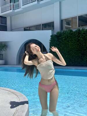 Original 1080 px/ 1439 px