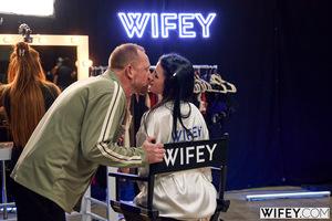 Original 2999 px/ 2000 px