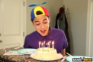 Original 2000 px/ 1333 px