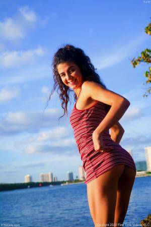 Original 852 px/ 1280 px