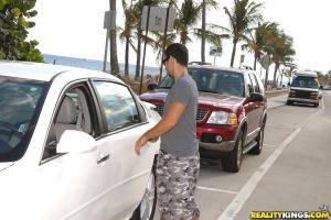 Original 765 px/ 512 px