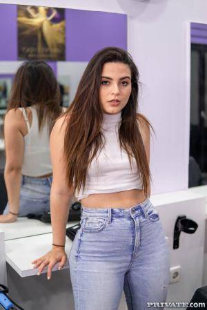 Original 1067 px/ 1600 px