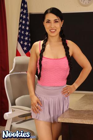 #Nookies - Mina Moon - Overcoming Her DILFY Issues: Mina Moon