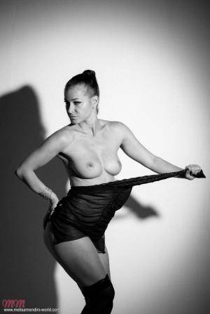 Original 854 px/ 1280 px