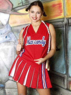 Original 768 px/ 1024 px