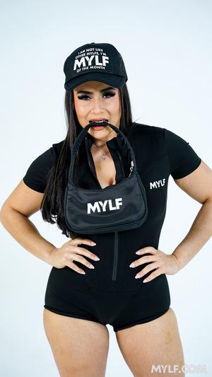 Original 912 px/ 1620 px