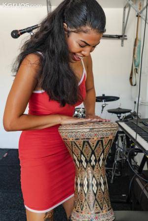 Original 1334 px/ 2000 px