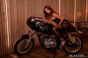 Original 2999 px/ 2000 px