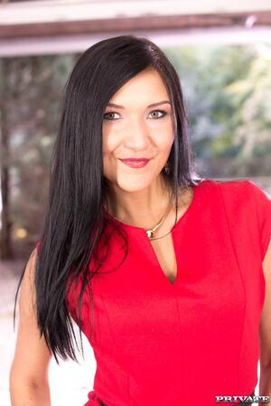 Original 1067 px/ 1600 px