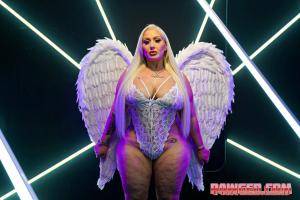 Original 1600 px/ 1067 px