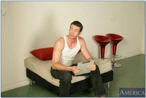 Original 850 px/ 571 px