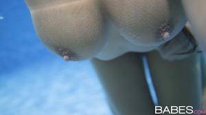 Original 2500 px/ 1407 px