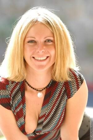 Original 700 px/ 1052 px