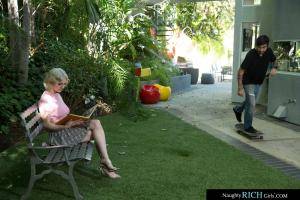 Original 2500 px/ 1667 px