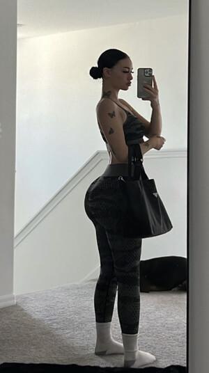 Original 679 px/ 1213 px