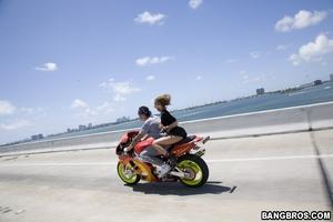 Original 800 px/ 533 px