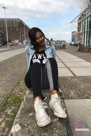 Original 2000 px/ 3000 px