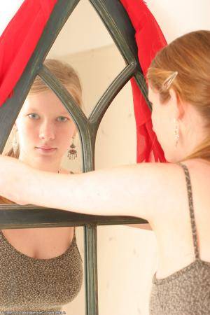 Original 682 px/ 1024 px