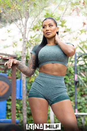 Original 2560 px/ 3840 px