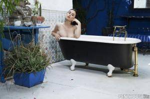 Original 1600 px/ 1066 px