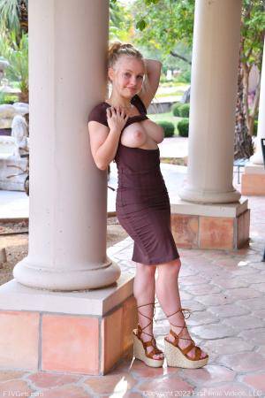 Original 852 px/ 1280 px