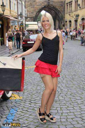 Original 854 px/ 1280 px