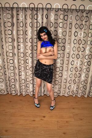 Original 682 px/ 1024 px