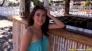 Original 1800 px/ 1013 px