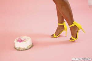 Original 1903 px/ 1269 px