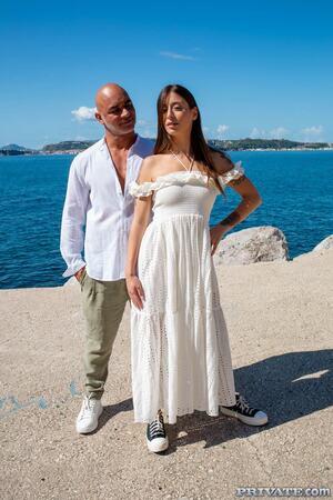 Original 1067 px/ 1600 px