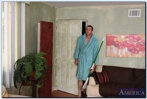 Original 850 px/ 572 px