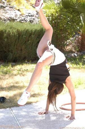 Original 700 px/ 1052 px