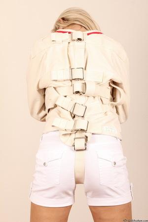 Original 853 px/ 1280 px