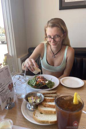 Original 2000 px/ 3000 px