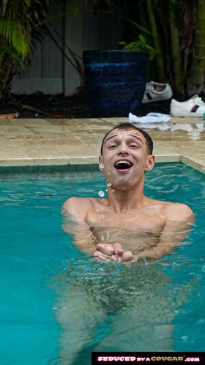 Original 1406 px/ 2500 px