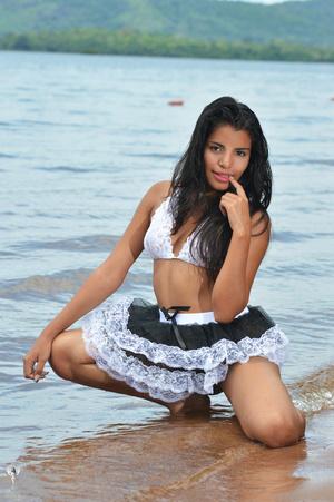 Original 2000 px/ 3005 px