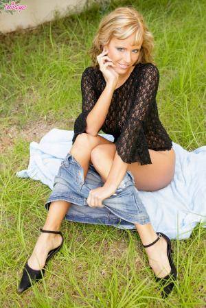 Original 854 px/ 1280 px