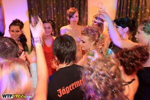 Original 1600 px/ 1067 px